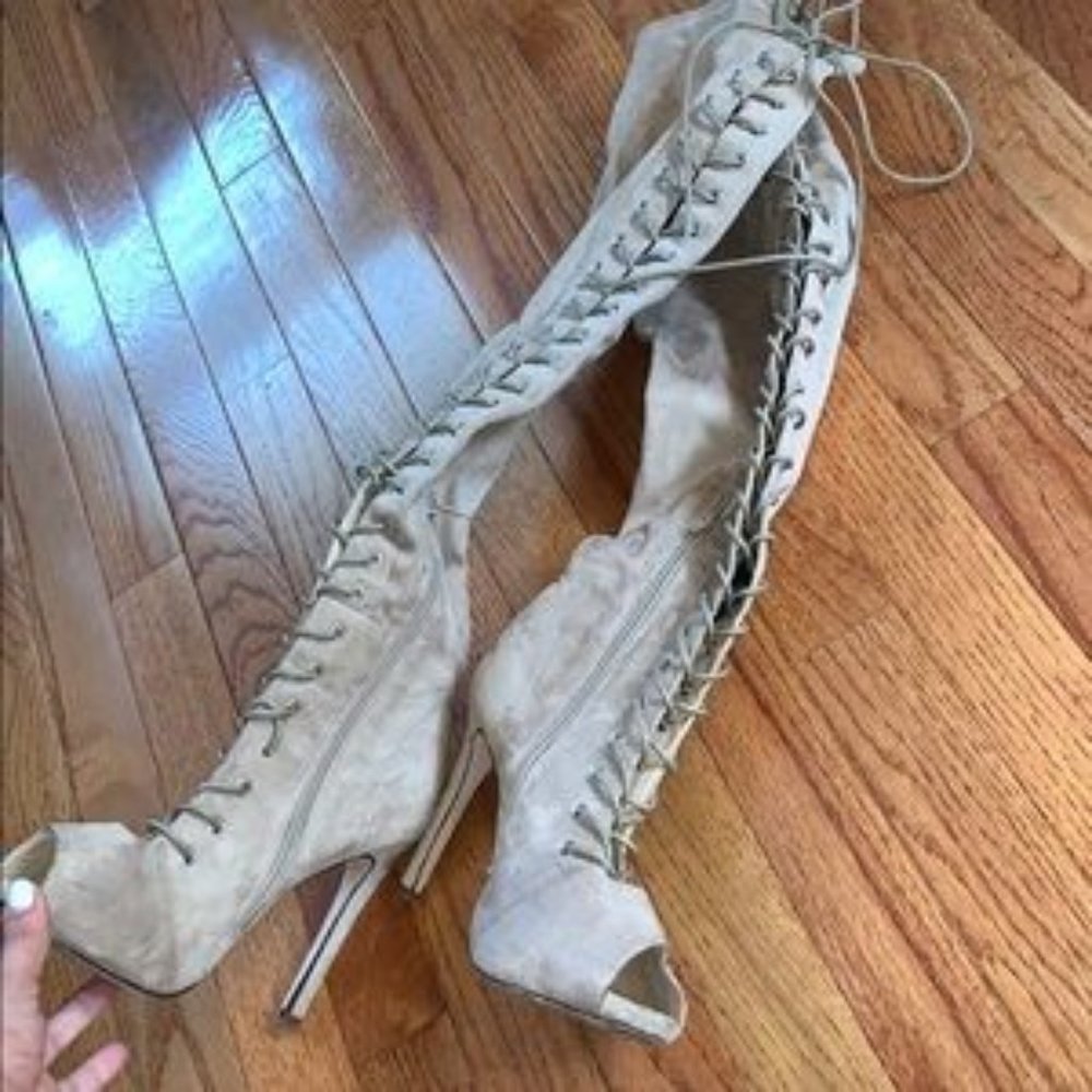 SUADE TAN KNEE HIGH BOOT HEELS